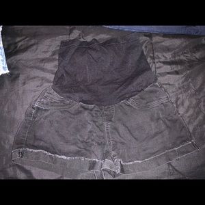 black maternity shorts